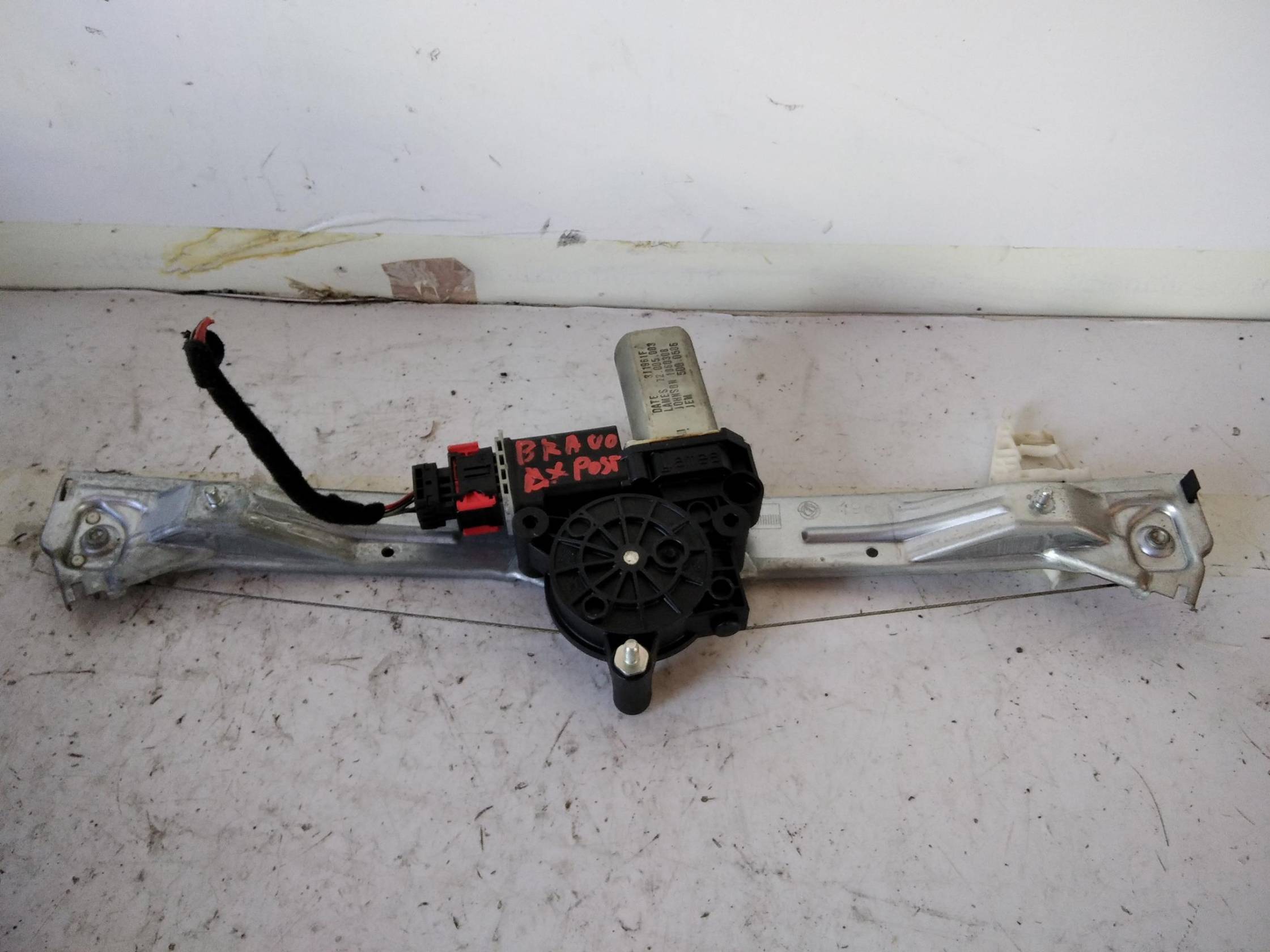 Alzacristallo elettr. porta post. dx.